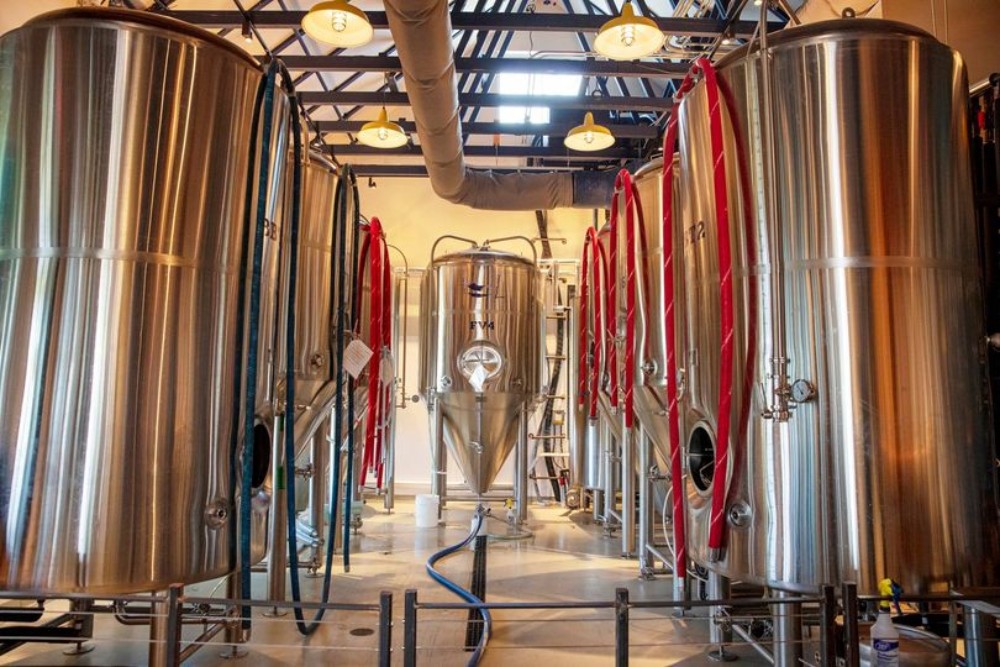 <b>Crooked Hammock Brewery aux États-Unis Équipement de brasserie 15BBL installé</b>